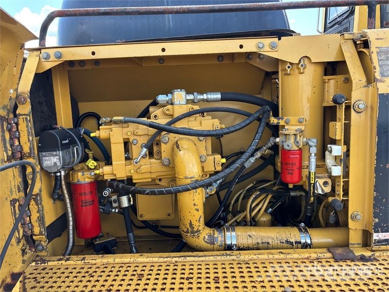 CAT 330B Delimber Лісозаготівельна техніка - Інші
