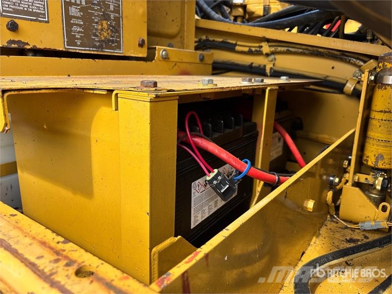 CAT 330B Delimber Лісозаготівельна техніка - Інші