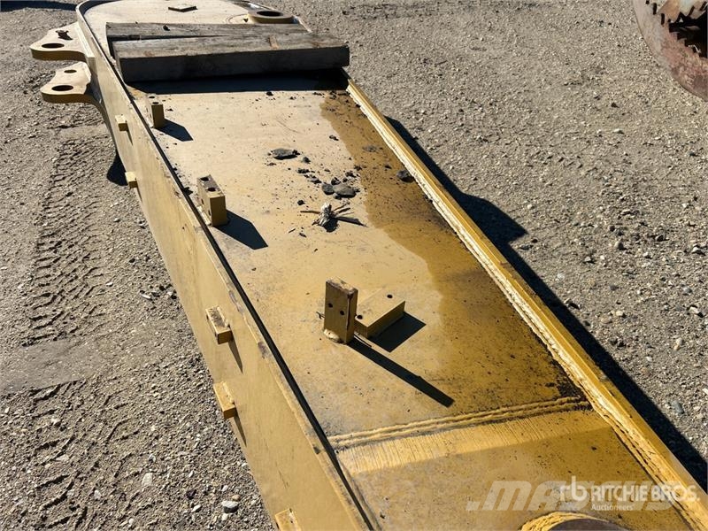 CAT 345C 11 ft Excavator Stick Andre komponenter