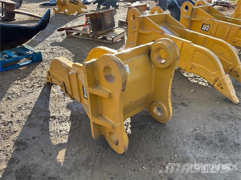 CAT 349 48 in Multi-Shank Heavy Duty Excavator Ripper  鬆土機