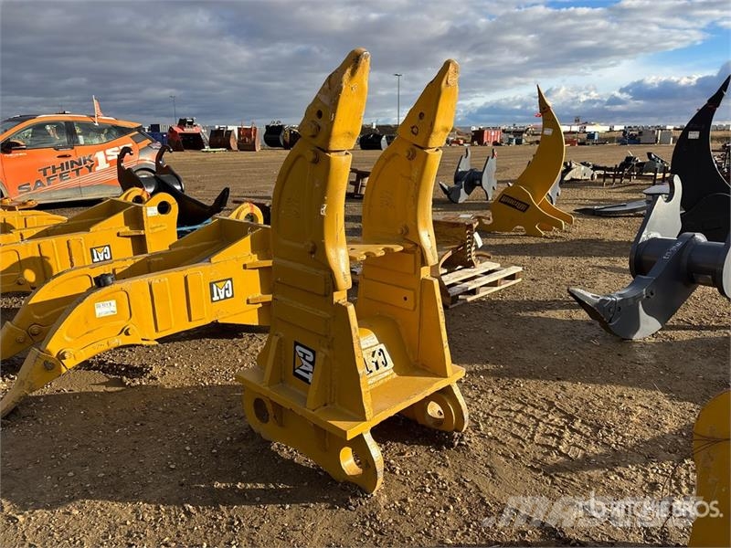CAT 349 48 in Multi-Shank Heavy Duty Excavator Ripper  鬆土機
