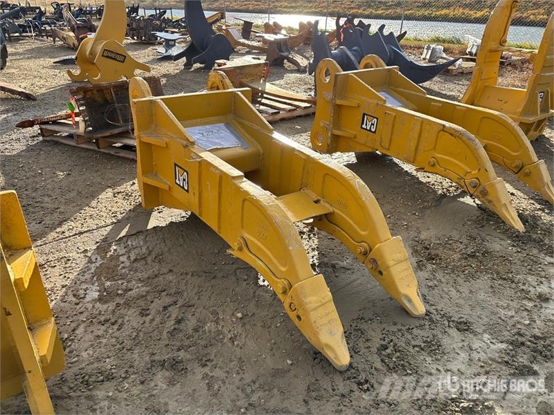 CAT 349 60 in Multi-Shank Heavy Duty Excavator Ripper  鬆土機