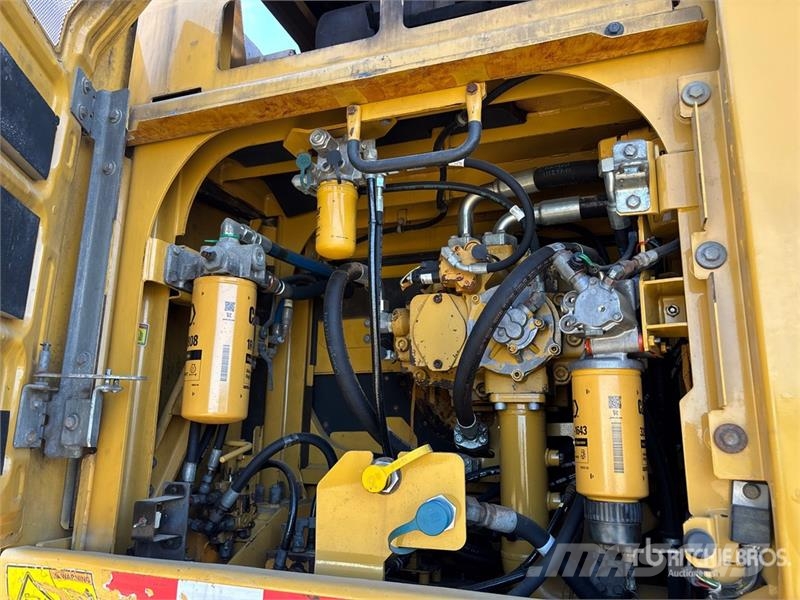 CAT 349E L Tracked Excavator Kāpurķēžu ekskavatori