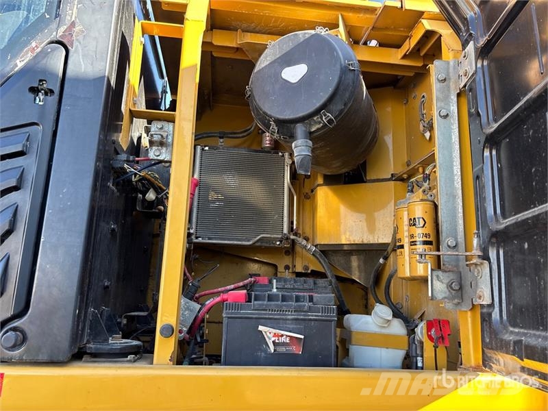 CAT 349E L Tracked Excavator Kāpurķēžu ekskavatori