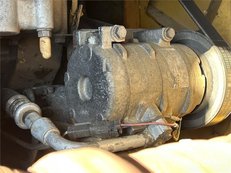 CAT 365C/L VG Tracked Excavator Roomikekskavaatorid