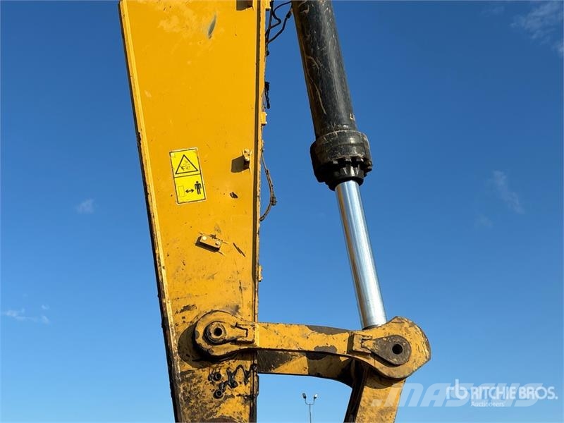CAT 390FL VG Tracked Excavator Beltegraver