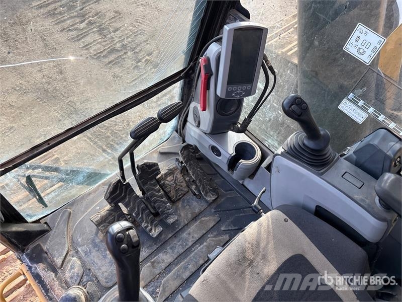 CAT 390FL VG Tracked Excavator Beltegraver
