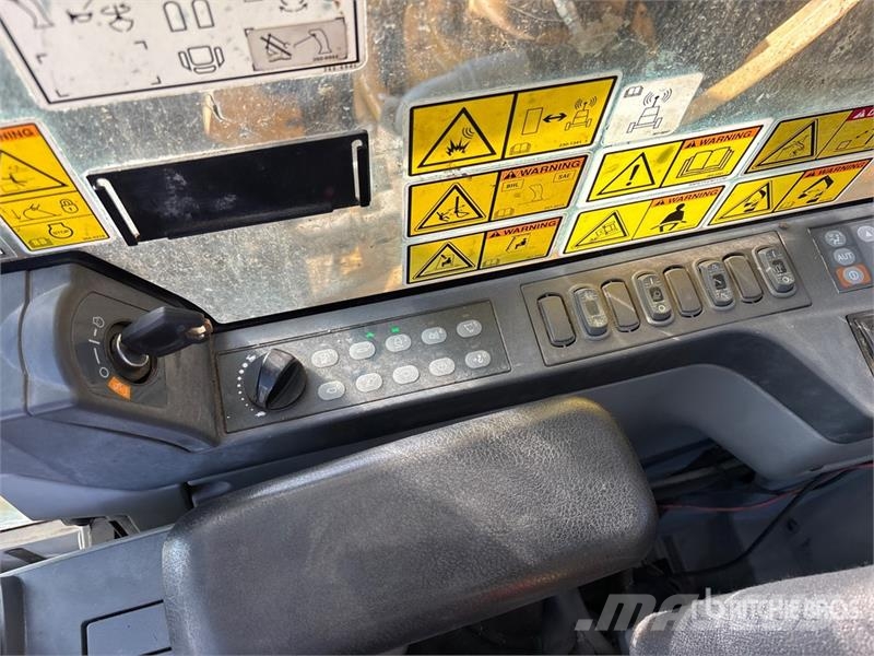 CAT 390FL VG Tracked Excavator Beltegraver