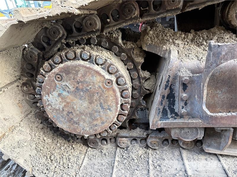 CAT 390FL VG Tracked Excavator Beltegraver