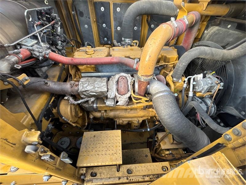 CAT 390FL VG Tracked Excavator Beltegraver