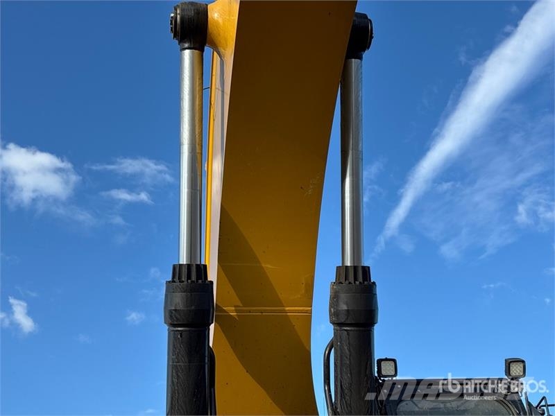 CAT 390FL VG Tracked Excavator Beltegraver
