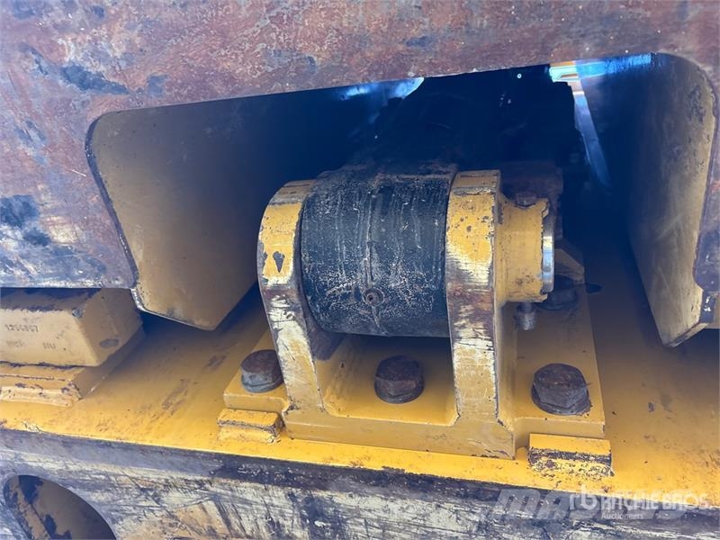 CAT 390FL VG Tracked Excavator Beltegraver