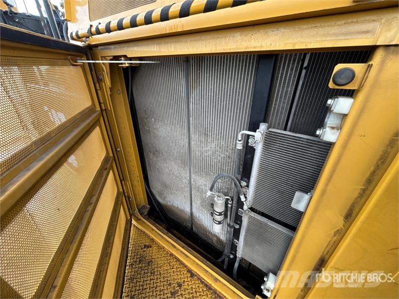 CAT 390FL VG Tracked Excavator Beltegraver
