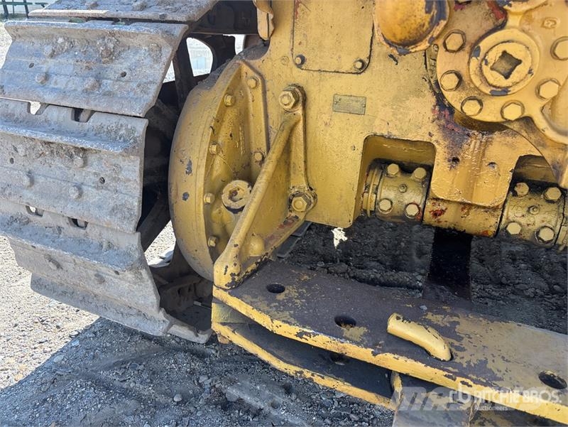 CAT 40 Crawler Dozer Kāpurķēžu buldozeri