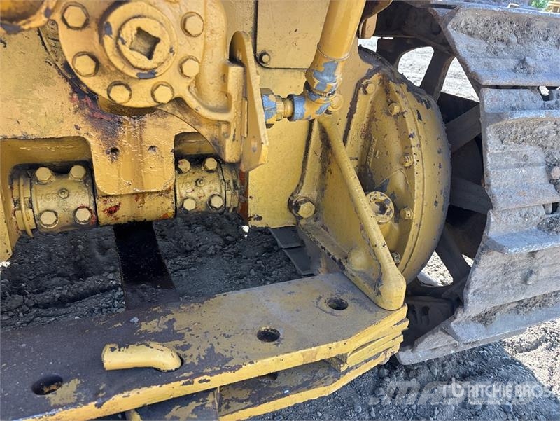 CAT 40 Crawler Dozer Kāpurķēžu buldozeri