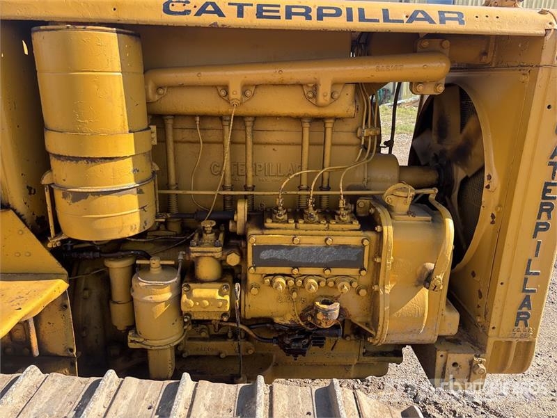 CAT 40 Crawler Dozer Kāpurķēžu buldozeri