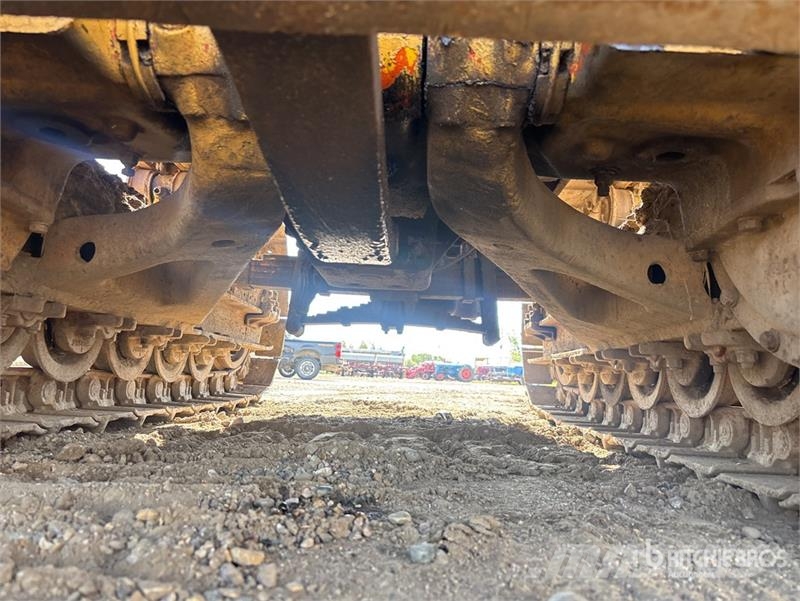CAT 40 Crawler Dozer Kāpurķēžu buldozeri