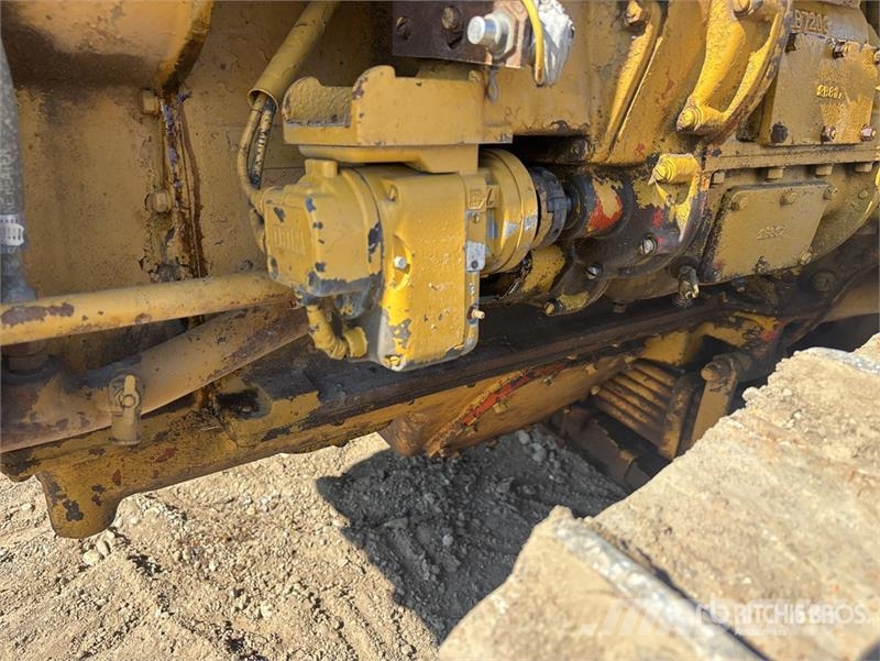 CAT 40 Crawler Dozer Kāpurķēžu buldozeri