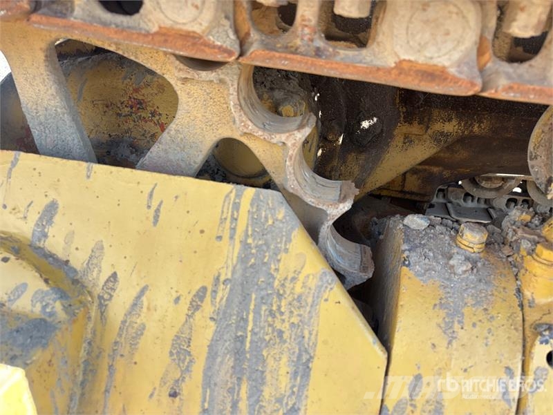 CAT 40 Crawler Dozer Kāpurķēžu buldozeri