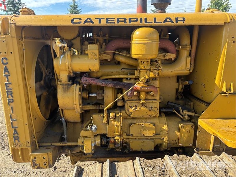 CAT 40 Crawler Dozer Kāpurķēžu buldozeri