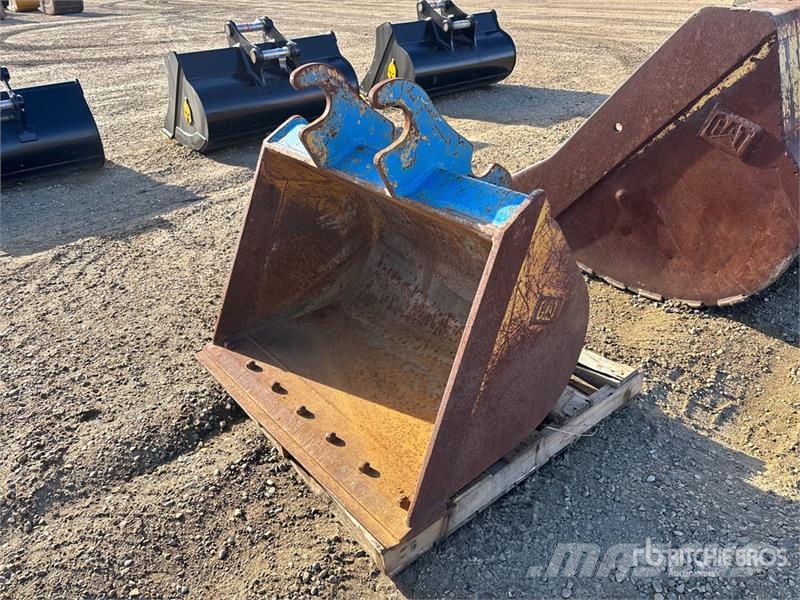 CAT 42 in Q/C Cleanup Backhoe Rear Bucket - Fits Cat 4 Kašike / Korpe