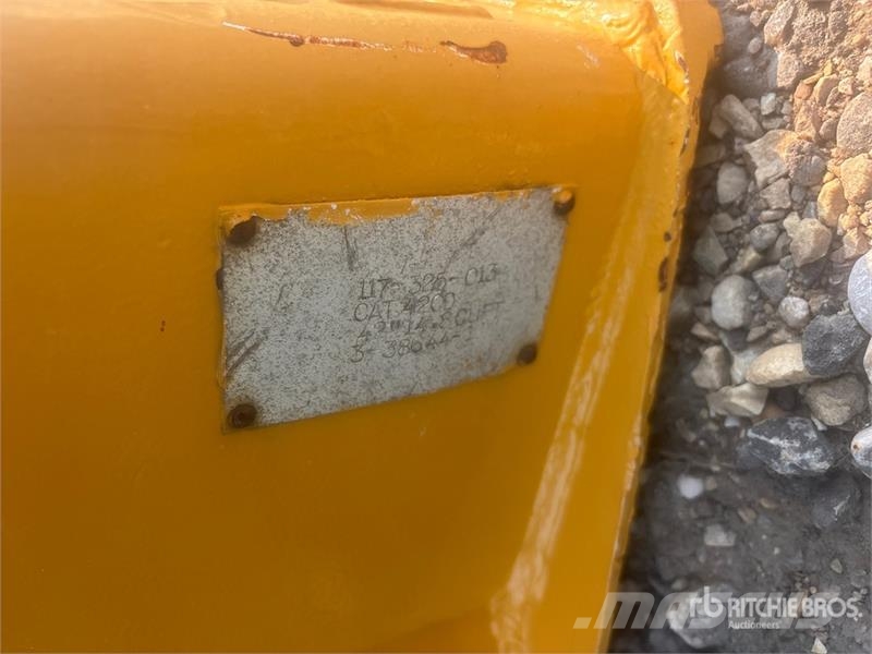 CAT 42 in Q/C Cleanup Backhoe Rear Bucket - Fits Cat 4 Kovalar