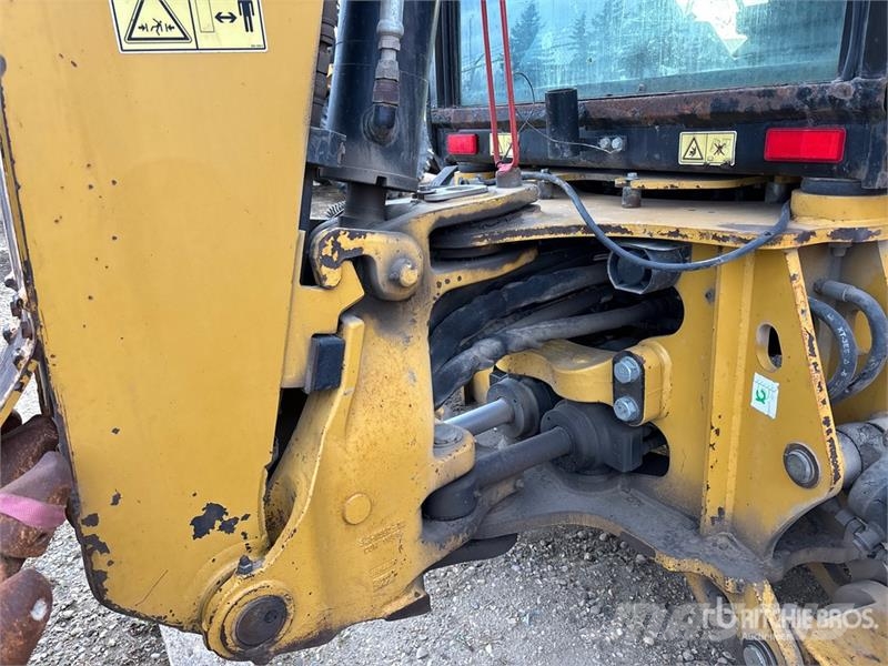 CAT 420F Ekskavatori-iekrāvēji