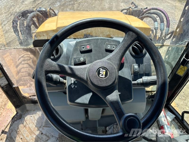CAT 420FIT 4x4 Backhoe Loader Ekskavaatorlaadurid