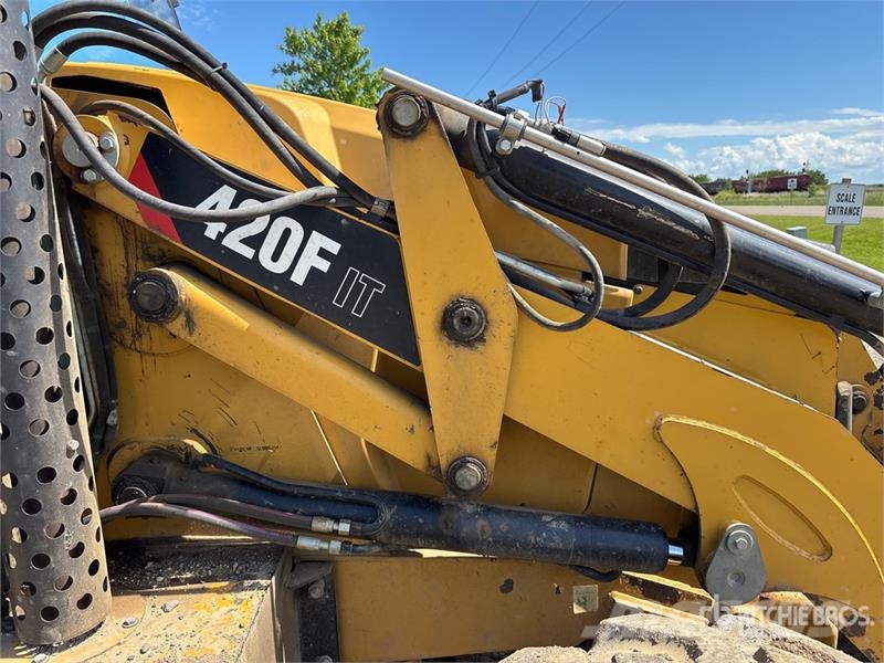 CAT 420FIT 4x4 Backhoe Loader Rovokopači