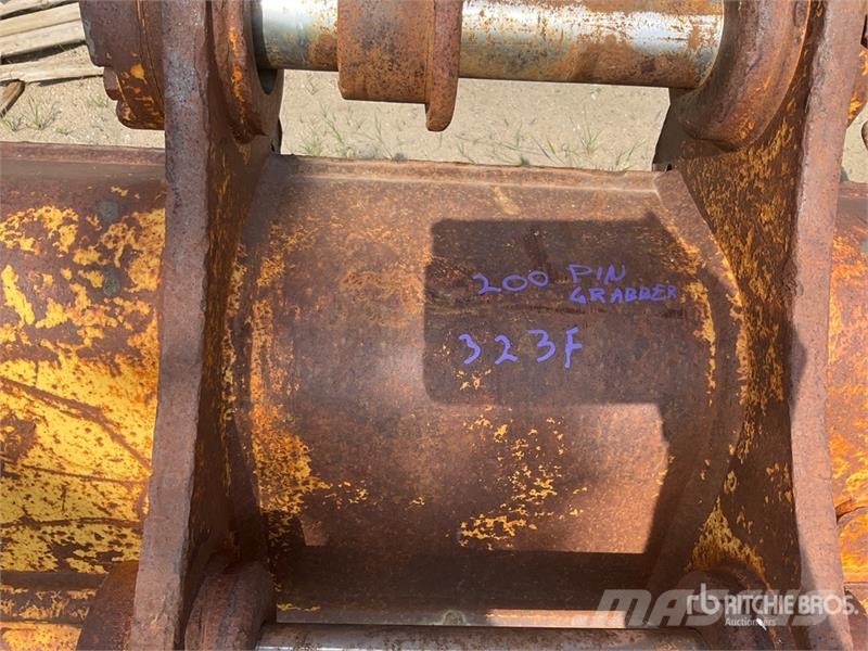 CAT 44 in Digging Excavator Bucket - Fits Cat 300 Seri Godet