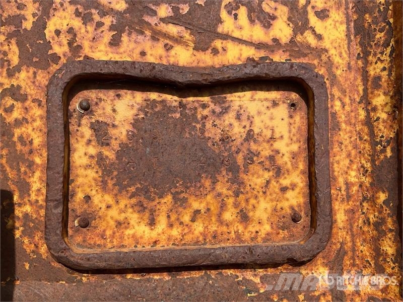 CAT 44 in Digging Excavator Bucket - Fits Cat 300 Seri Godet