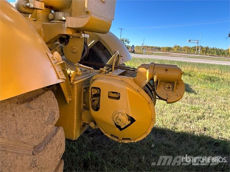 CAT 470 Motor Scraper Скрепери