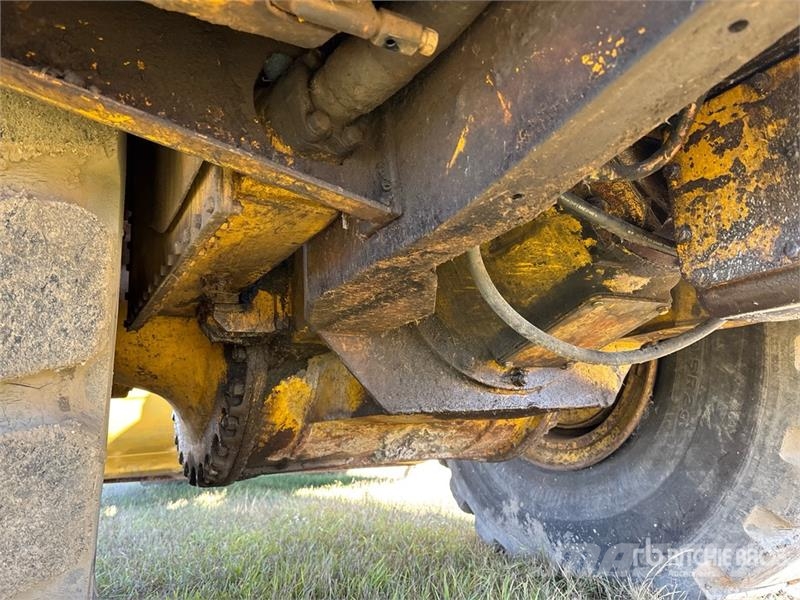 CAT 470 Motor Scraper Скрепери