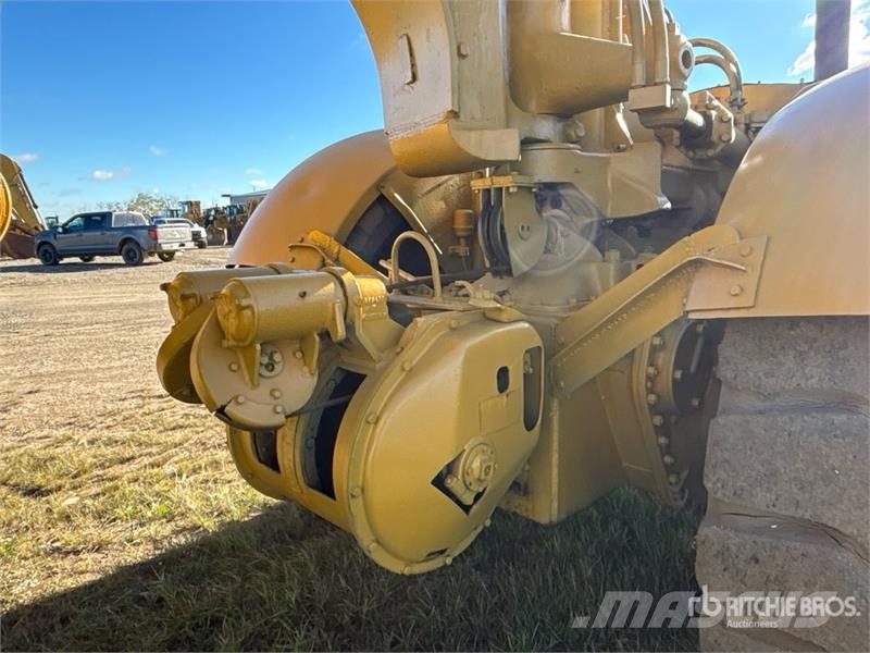 CAT 470 Motor Scraper Скрепери