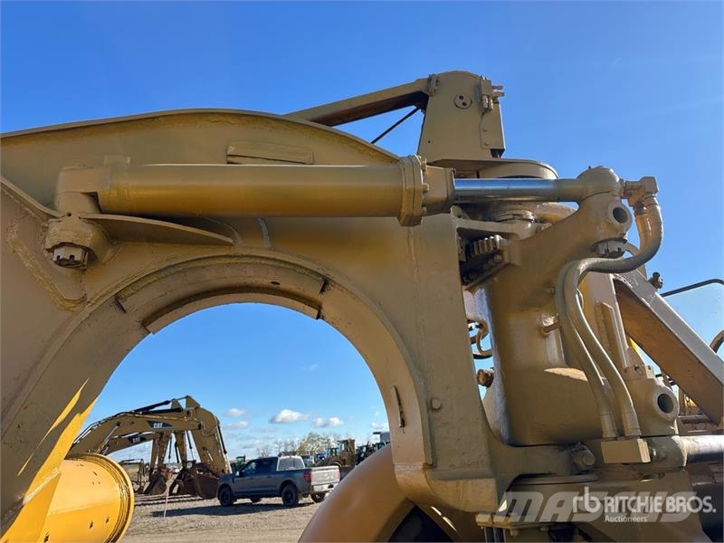 CAT 470 Motor Scraper Скрепери