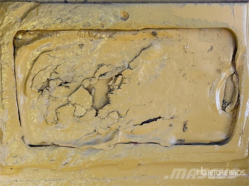 CAT 48 in Digging Pin-On Excavator Bucket - Fits Cat 3 دلاء