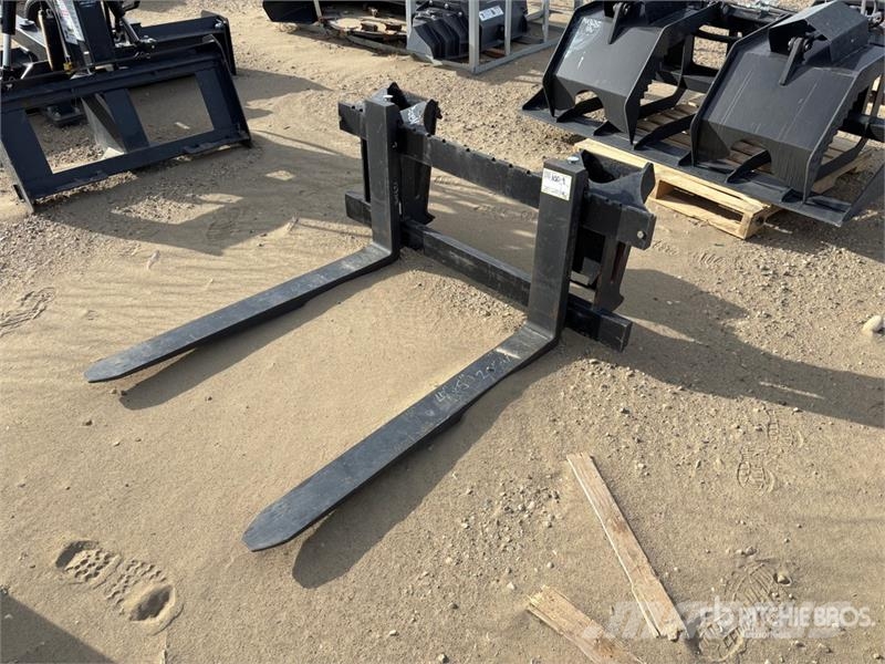 CAT 48 in Wheel Loader Forks - Fits Cat 908H 叉子