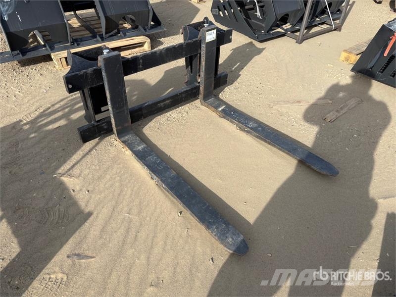 CAT 48 in Wheel Loader Forks - Fits Cat 908H 叉子