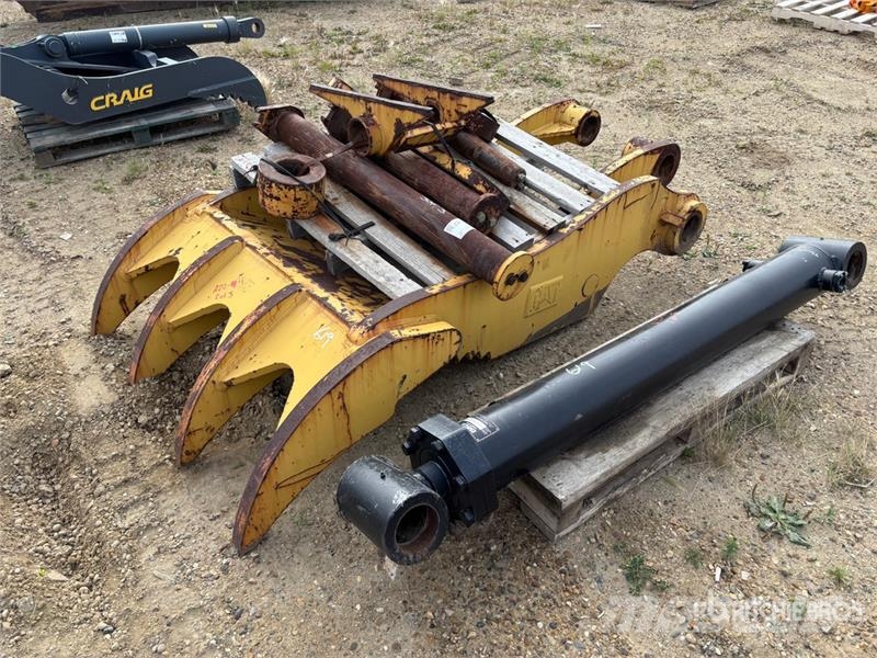 CAT 51 in Hydraulic Excavator Thumb - Fits Cat 374 Kanalak
