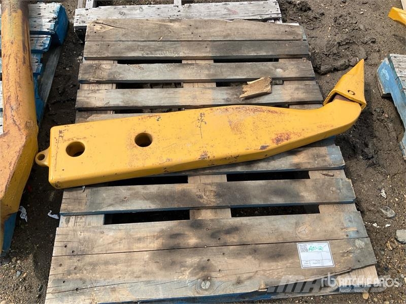 CAT 54 in Ripper Shank - Fits Cat D7 (Unused) Autres accessoires