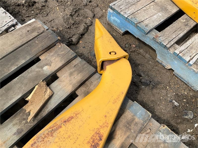 CAT 54 in Ripper Shank - Fits Cat D7 (Unused) Autres accessoires