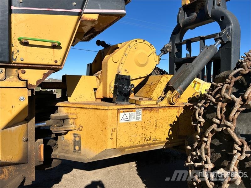 CAT 545 4x4 Line Skidder Šķeldotāji