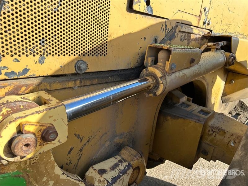 CAT 545 4x4 Line Skidder Šķeldotāji