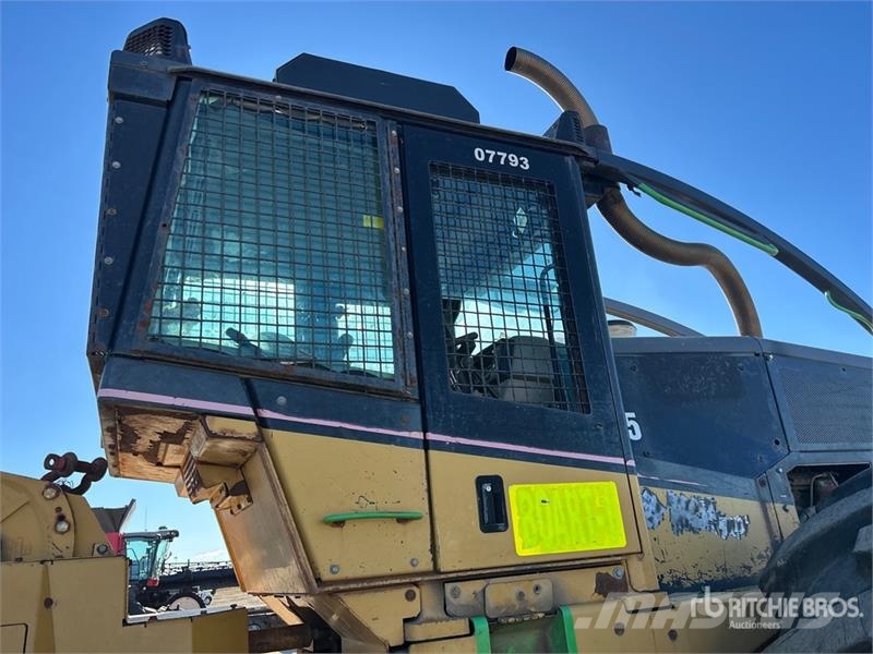 CAT 545 4x4 Line Skidder Šķeldotāji