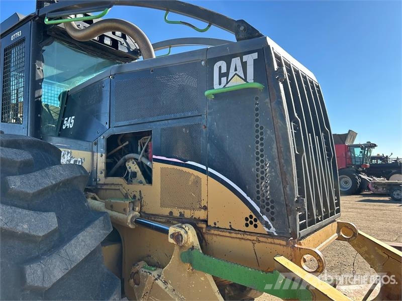 CAT 545 4x4 Line Skidder Šķeldotāji