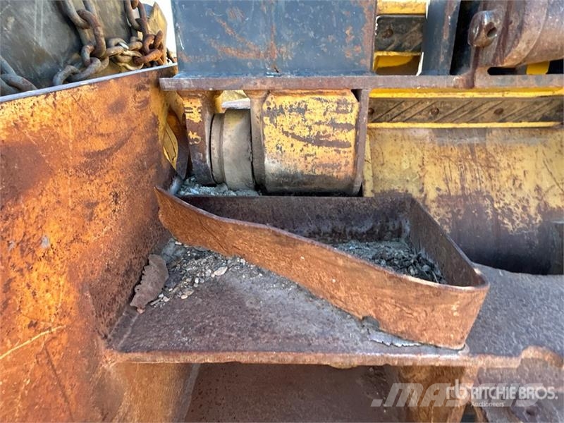 CAT 545 4x4 Line Skidder Šķeldotāji