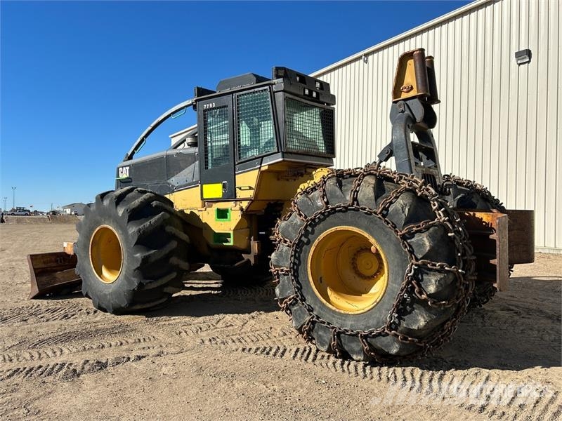 CAT 545 4x4 Line Skidder Šķeldotāji