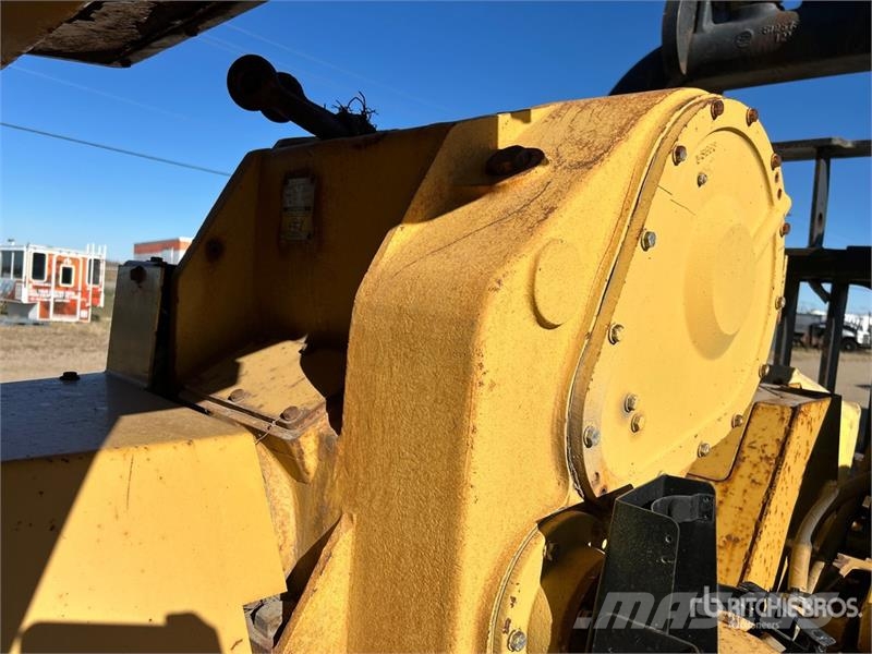 CAT 545 4x4 Line Skidder Šķeldotāji