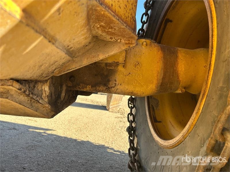 CAT 545 4x4 Line Skidder Šķeldotāji