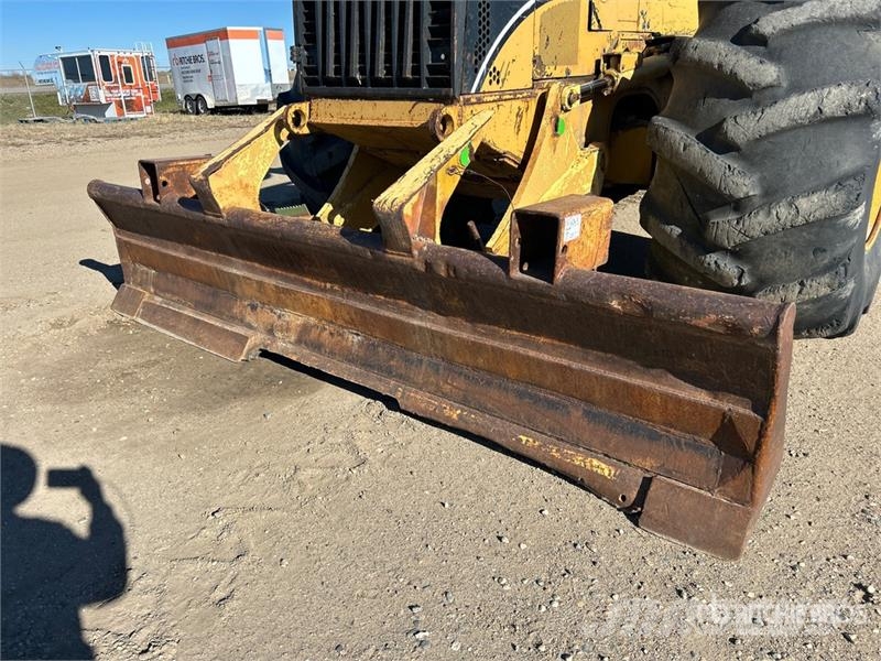 CAT 545 4x4 Skidder Трелевочные трактора